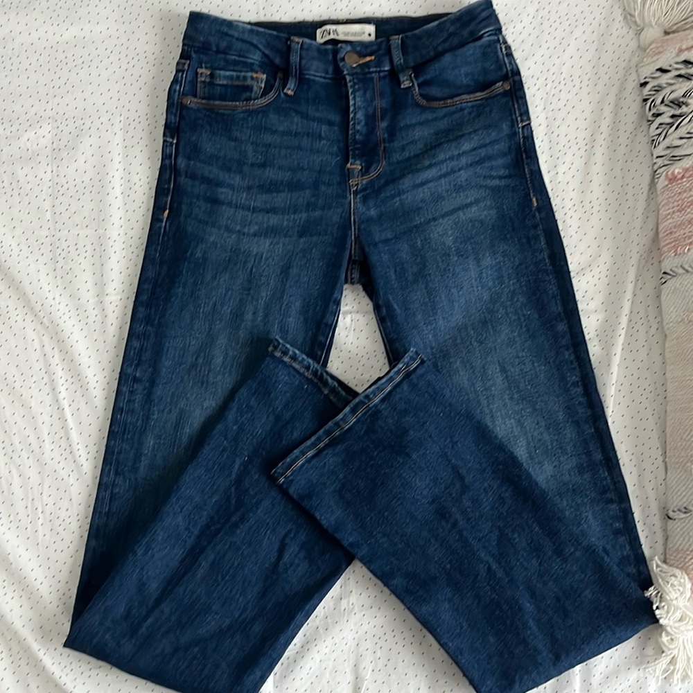 Perfect condition Zara mini flare jeans in dark wash in women’s size 36/4